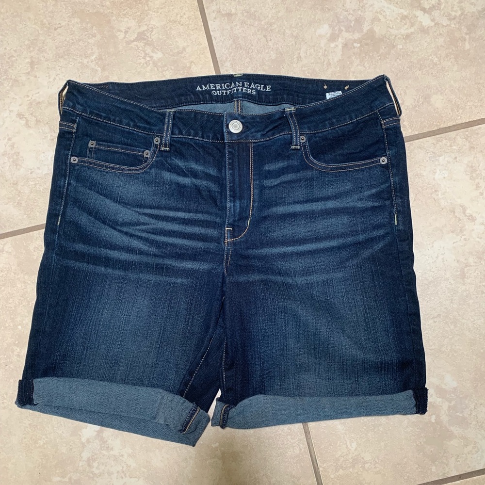 American Eagle Bermuda Shorts